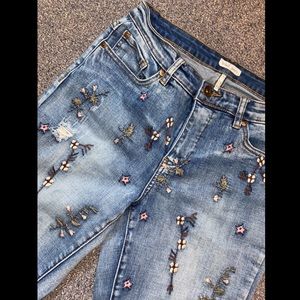 Embroidered Straight leg light wash Jeans